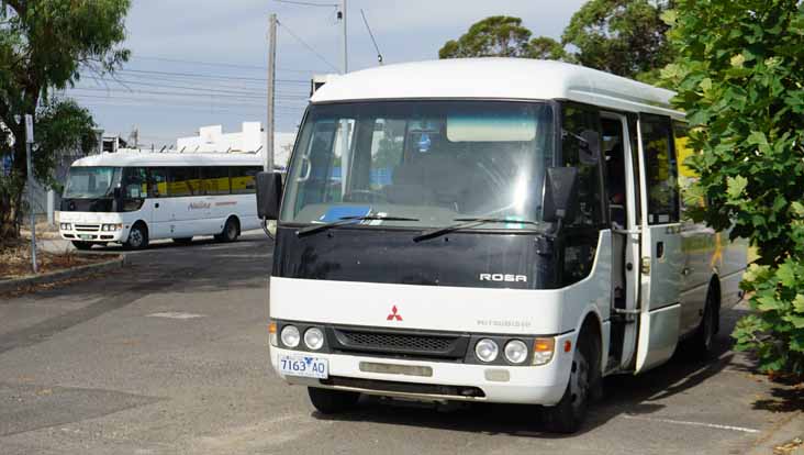 Rosas Nuline Fuso 71 & Victorian Touring Mitsubishi 63